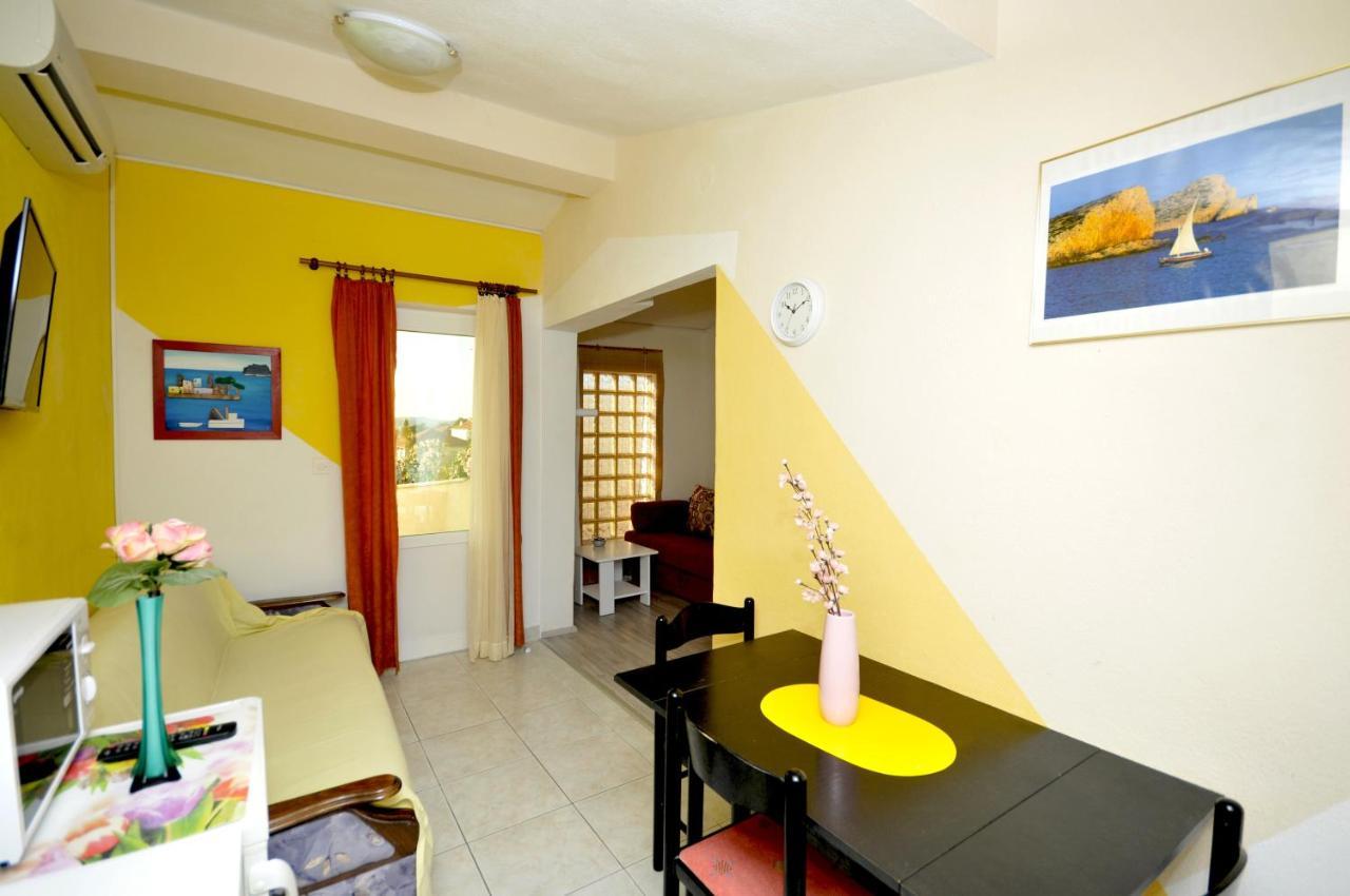 Apartments With A Parking Space Okrug Donji, Ciovo - 13732 Donji Okrug  ภายนอก รูปภาพ