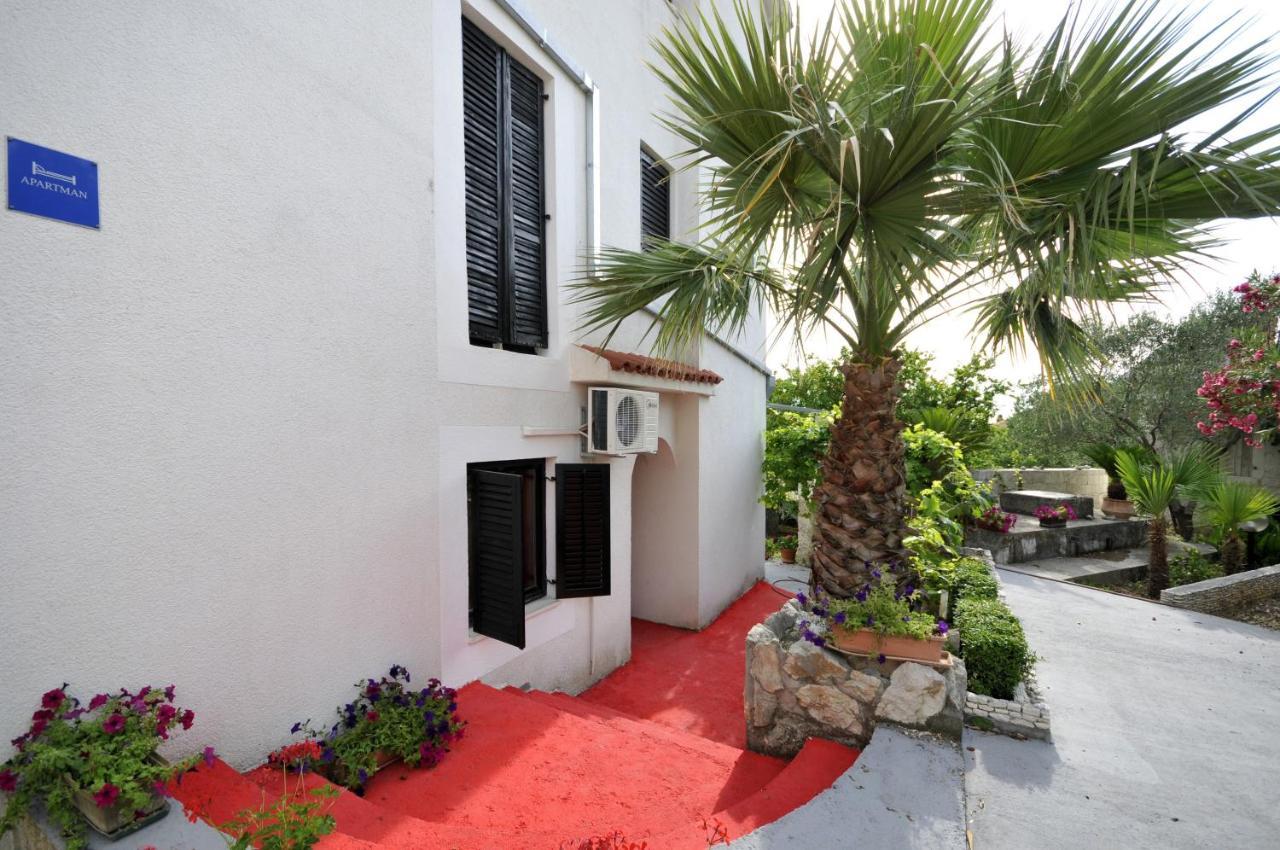 Apartments With A Parking Space Okrug Donji, Ciovo - 13732 Donji Okrug  ภายนอก รูปภาพ